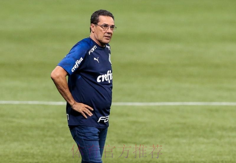 官方-前皇马主帅卢森博格新冠病毒检测呈阳性