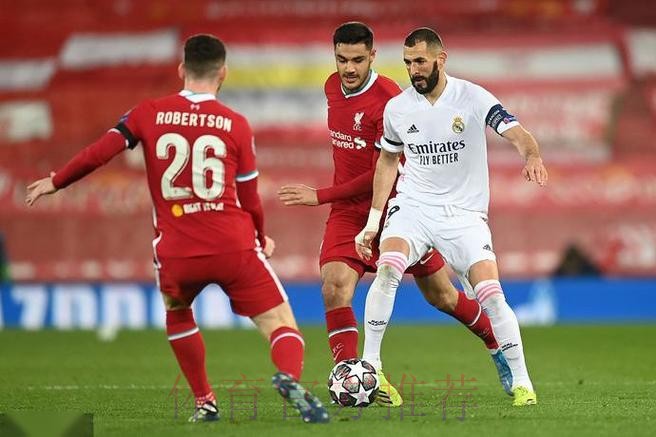 差一点!本泽马脚腕巧射中柱 1数据本赛季西甲第1