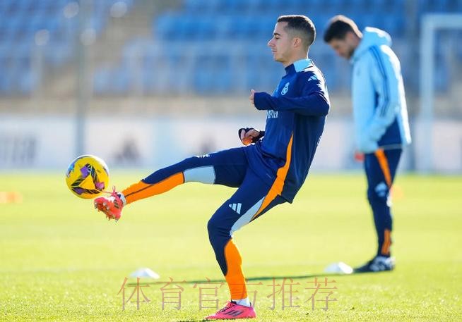 老佛爷亲临皇马训练场 观看训练&祝球员们好运 老佛爷亲临皇马训练场 观看训练&祝球员们好运