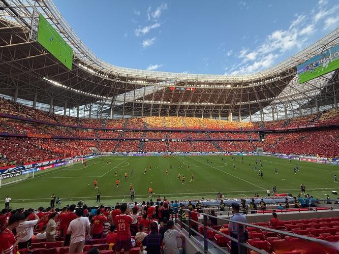 世体:国家德比首回合是空场 次回合有望球迷进场